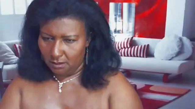Bootylicious भारतीय वेश्याले आफ्नो प्रेमीलाई अद्भुत ब्लोजब दिन्छ