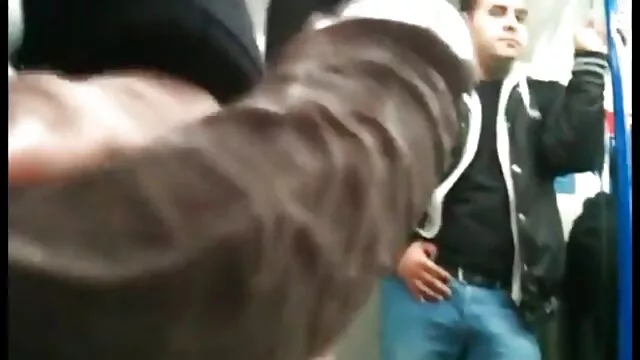 यो भद्दा देखिने tranny यौन उसले चुदाउने कुनै पनि पुरुषलाई जित्छ