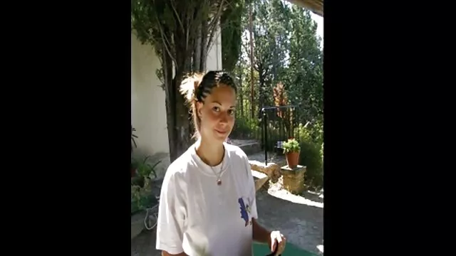 Busty गोरा skank मिसनरी स्थिति मा fucked हुन्छ